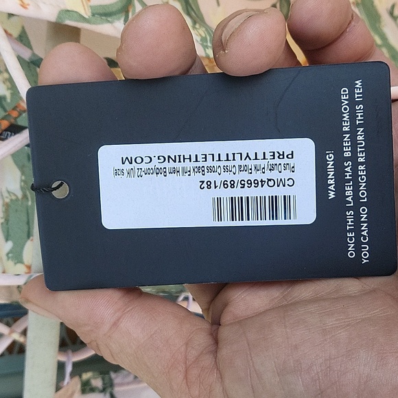 Dress - Picture 3 of 3